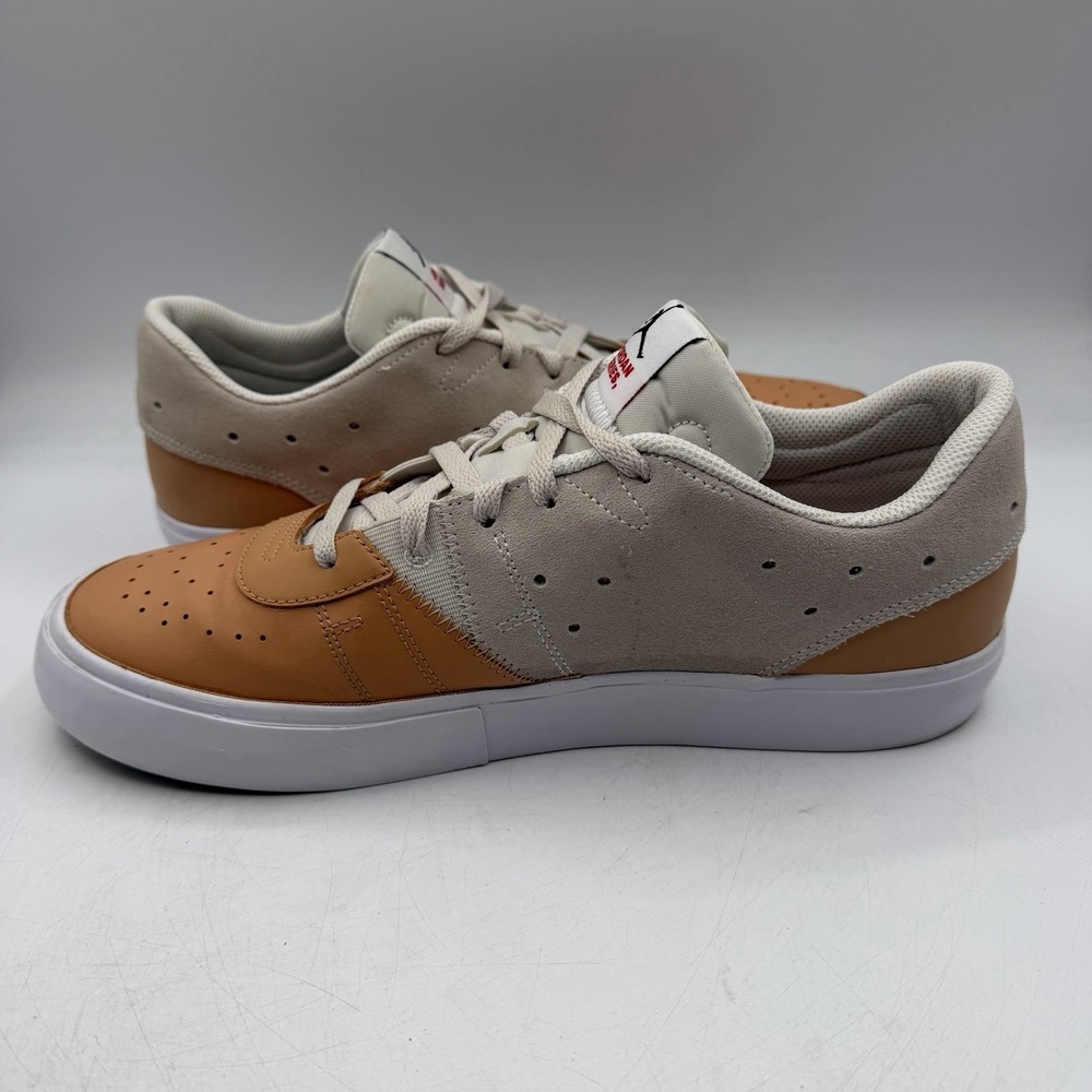 Nike Jordan Series ES Praline Shoes Mens Sz 10.5 Tan White Casual Sneakers - Picture 2 of 11
